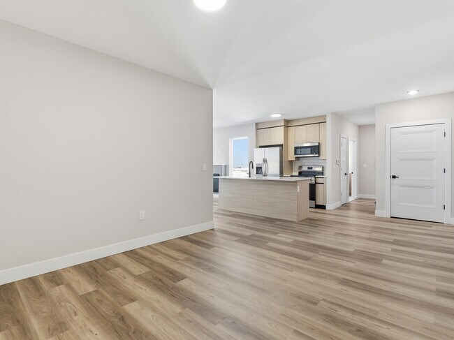 Building Photo - 304 61st St