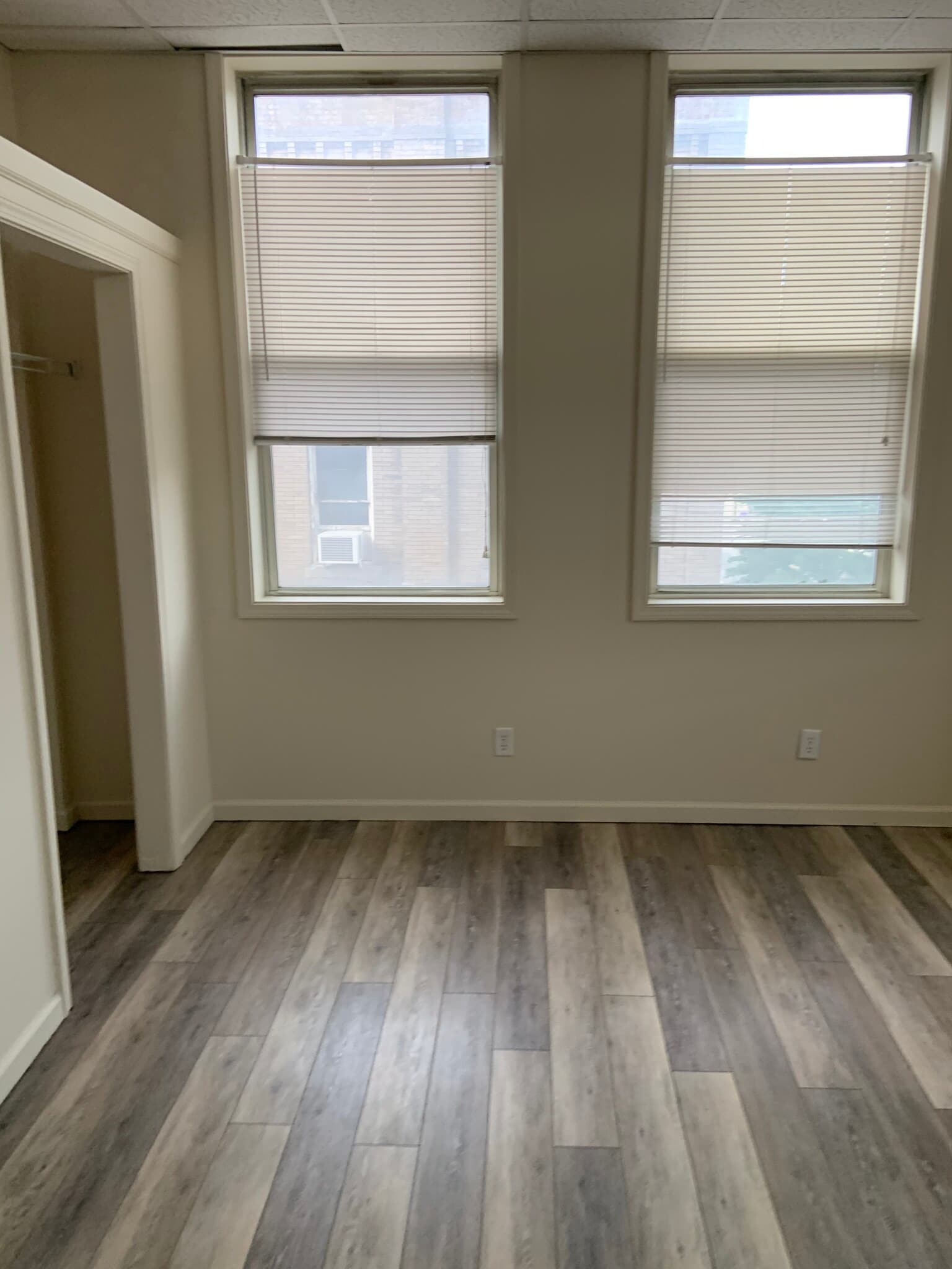 Building Photo - 387 High St