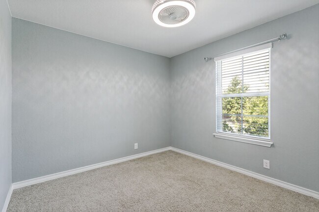 Building Photo - 9908 Bratten Rise