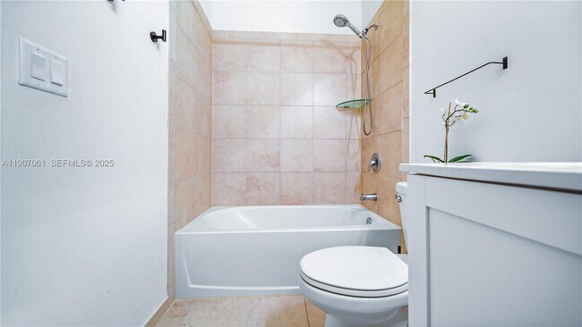 Building Photo - 144 SE 34th Ave