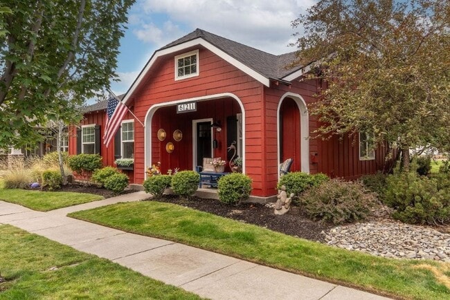 Building Photo - 61211 Fairfield Dr