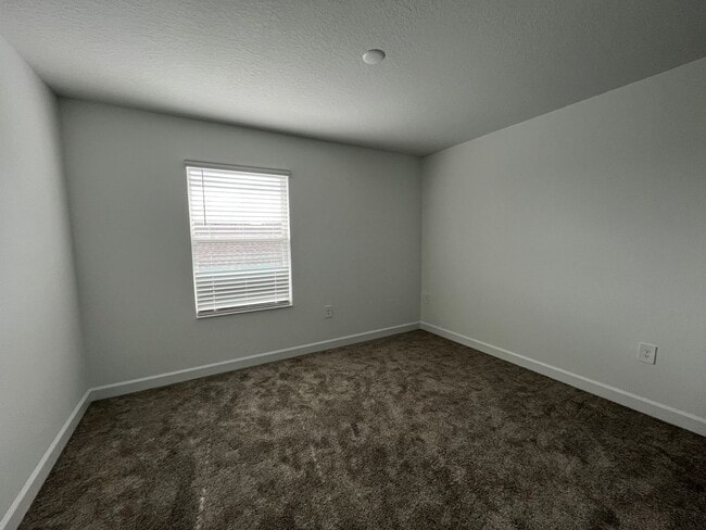Building Photo - Townhome in Bridgewalk