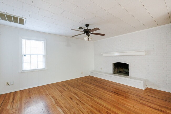 Building Photo - 3-Bedroom Near Texas Tech - Pre-leasing Now for August 2026