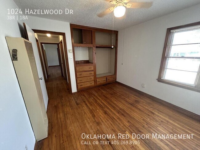 Building Photo - 1024 Hazelwood Dr