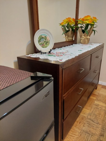 Building Photo - 1523 Central Park Ave