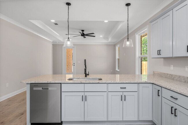 Building Photo - New All Brick 4 Bedroom in Niceville!