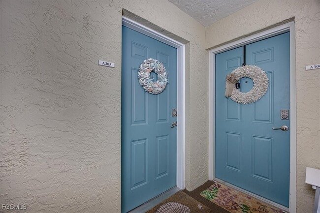 Building Photo - 2885 Palm Beach Blvd