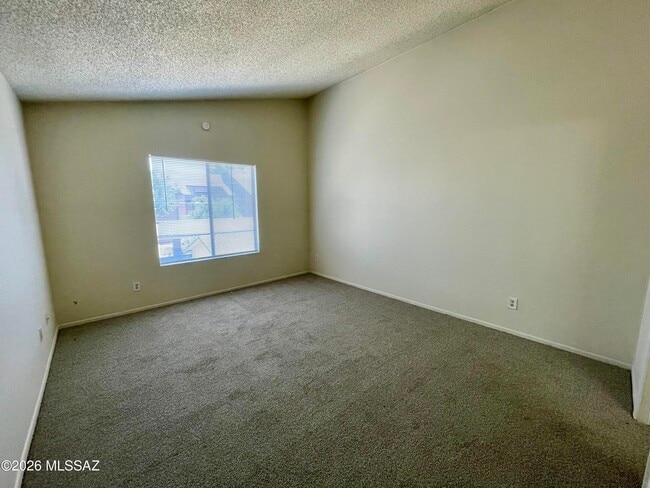 Building Photo - 1710 W Wood Bridge Ct