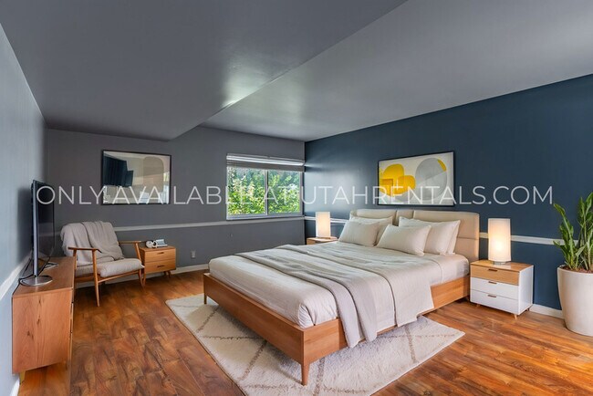Building Photo - 5761 S Waterbury Cir