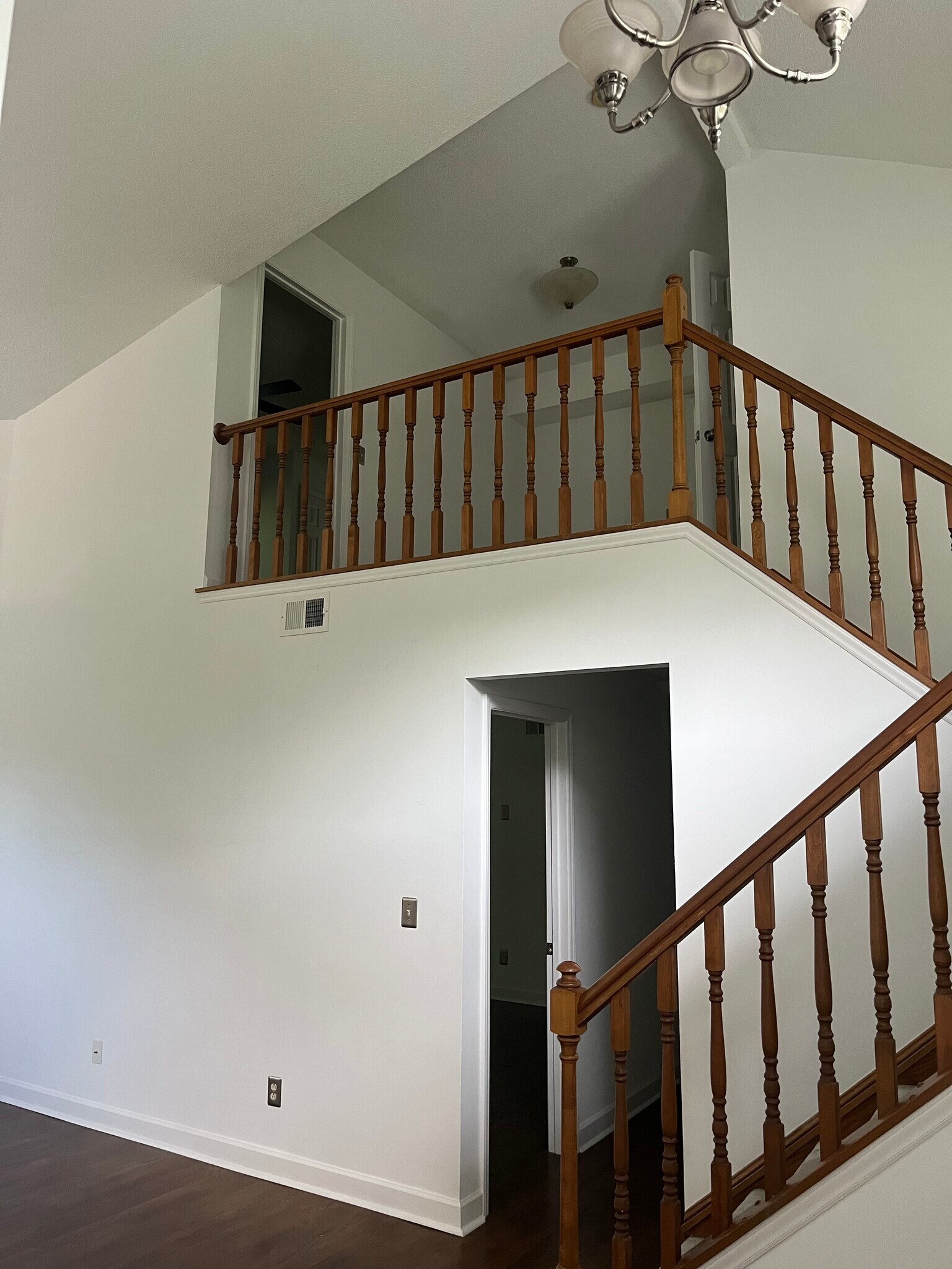 Building Photo - 3412 Armitage Dr