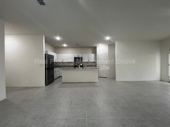 Building Photo - 19434 W Hazelwood St