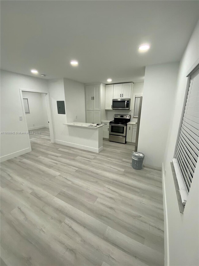 Primary Photo - 3071 SW 27th Ave
