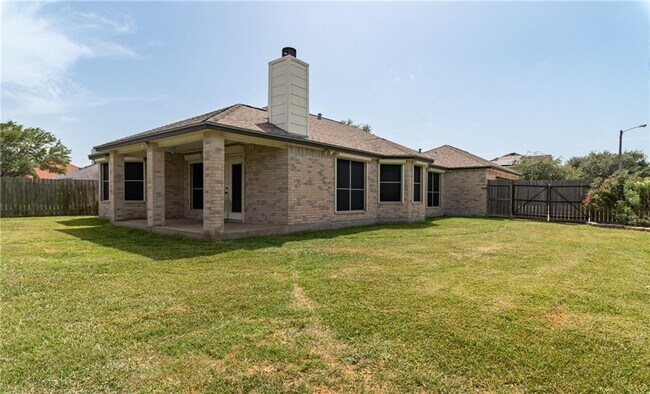 Building Photo - 7902 Snake River Dr
