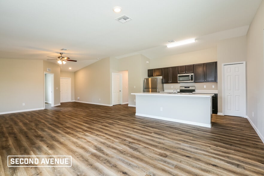 Building Photo - 3714 17th St SW