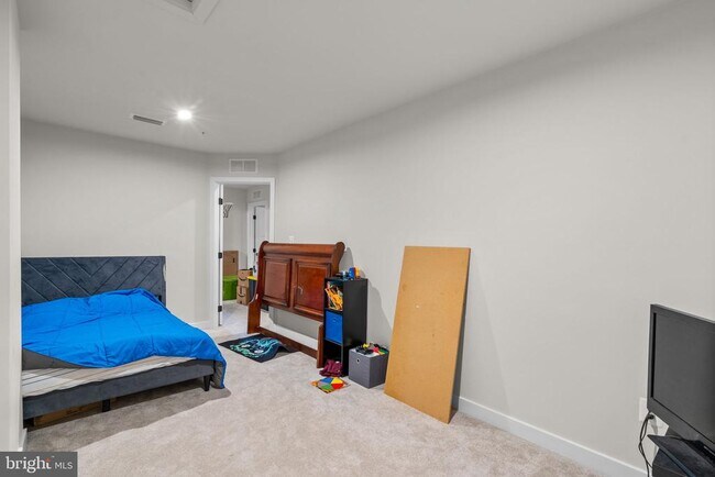 Building Photo - 2430 Steamboat Wy