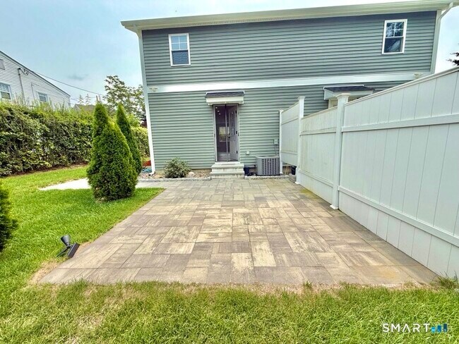 Building Photo - 66 Campfield Dr