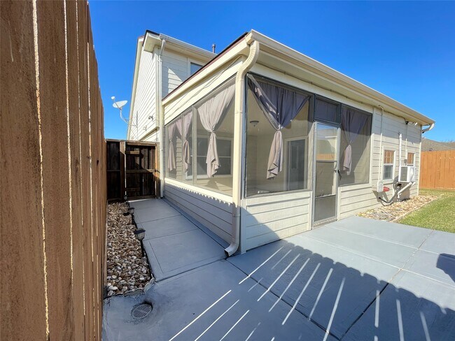 Building Photo - 2522 Shearwater Bend Dr