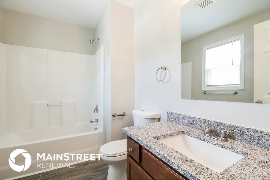 Building Photo - 1852 Mayridge Ln