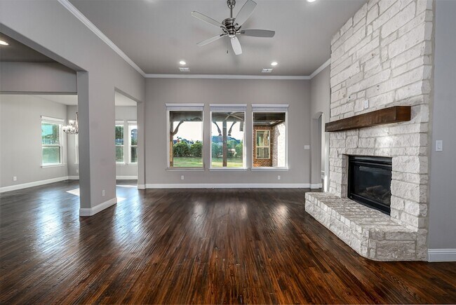 Building Photo - 764 Tallgrass Dr