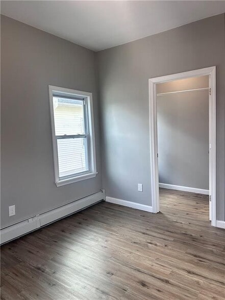 Building Photo - 306 Potters Ave