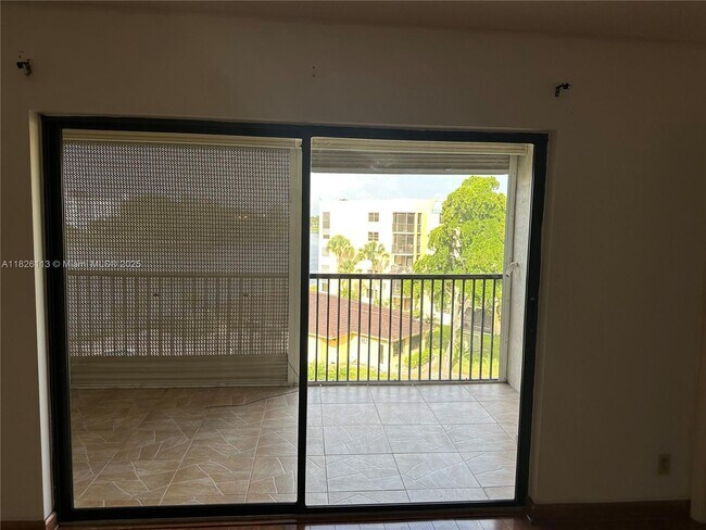 Building Photo - 6575 W Oakland Park Blvd