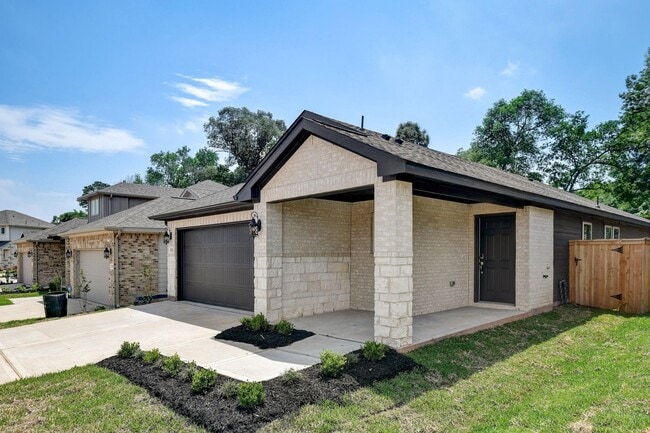 Building Photo - 1721 Succotash Oak Ct