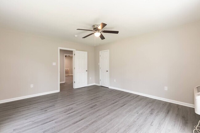Building Photo - Classic Property with Modern Upgrades!