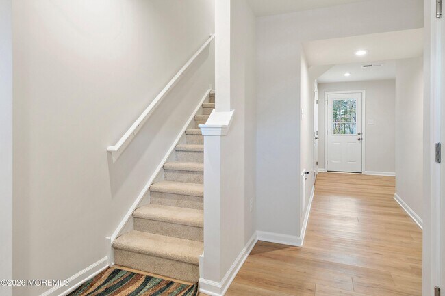 Building Photo - 602 Cyprus Ct