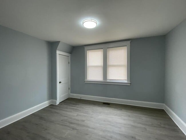 Building Photo - 3121 Rosalie Ave