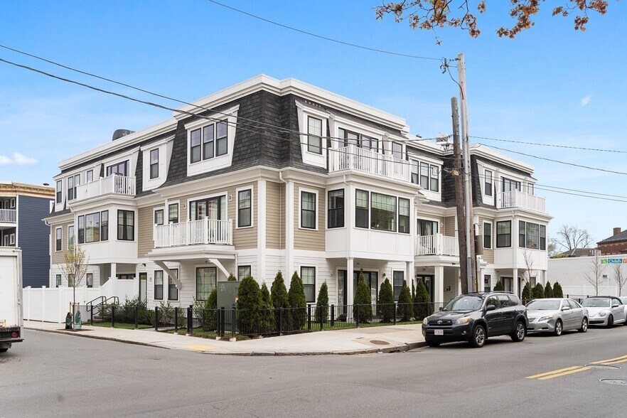 Building Photo - 54 Pleasant St
