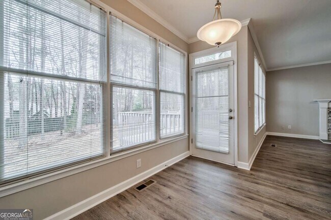 Building Photo - 2011 Town Lake Hills W