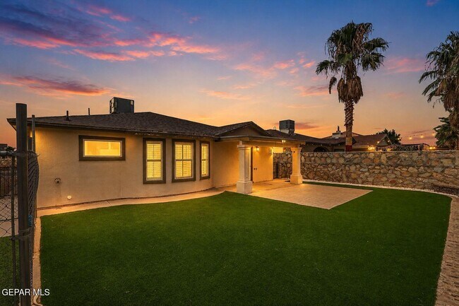 Building Photo - 14124 Honey Point Dr