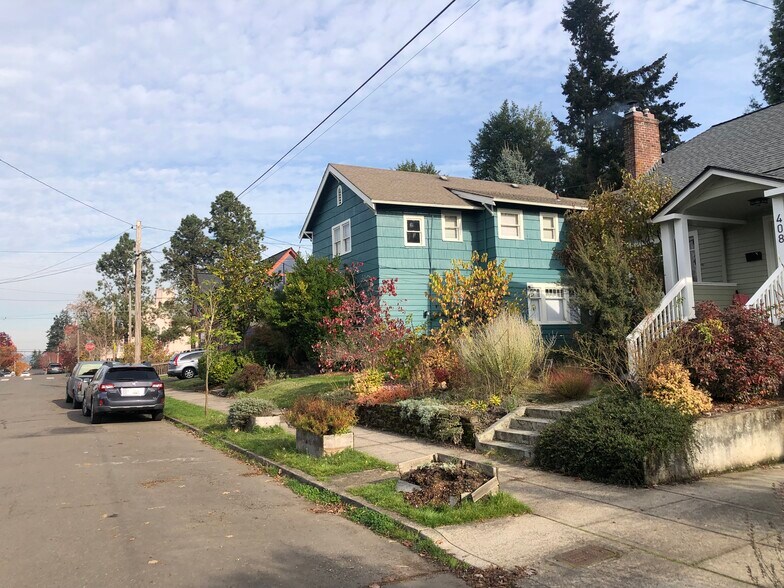 412 John Adams in the McLoughlin Historic Dist. - 412 John Adams St