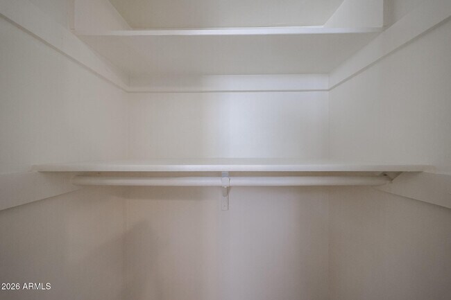 Building Photo - 2340 W Osborn Rd