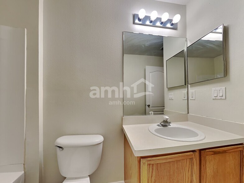 Building Photo - 10157 Rising Mist Ln