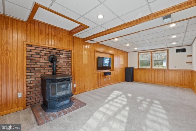 Building Photo - 1302 Squire Ln