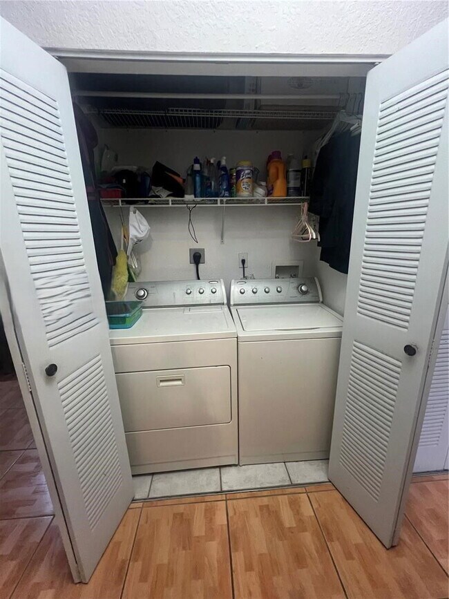 Building Photo - 7667 NW 182nd Ln