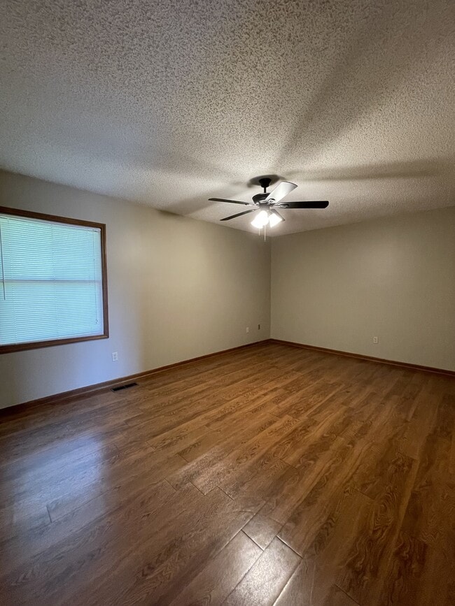 Building Photo - 2018 Timberridge Dr