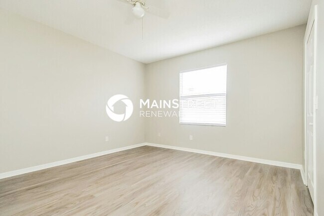 Building Photo - 3 Bedroom Pet-Friendly Home in Davenport, FL with Main Street Renewal