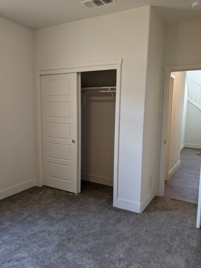 Building Photo - 2312 Vaca Way