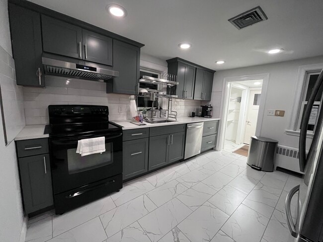 Building Photo - 48 Aberdeen Rd