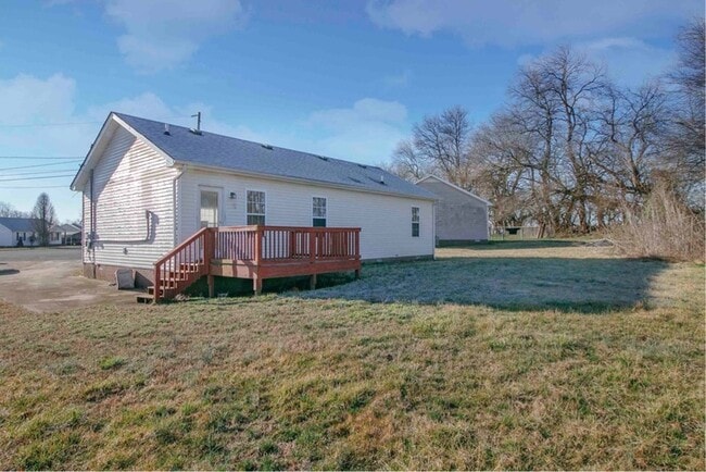 Building Photo - 1945 Timberline Cir