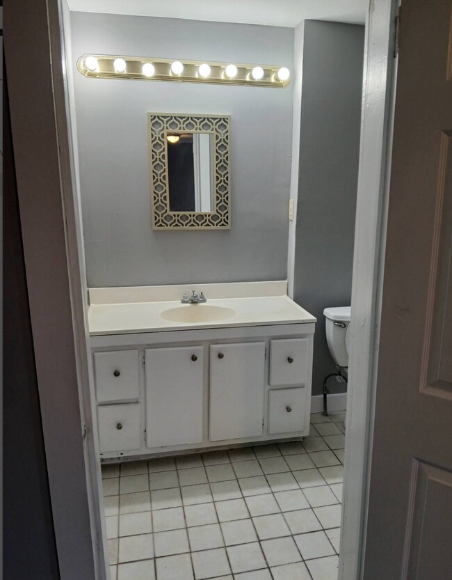 Building Photo - 1579 Martin Ave