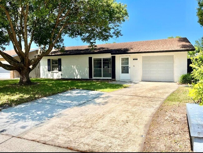 Building Photo - 5123 Brookside Ln