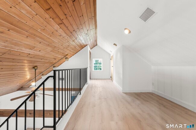 Building Photo - 64 Soundview Ave