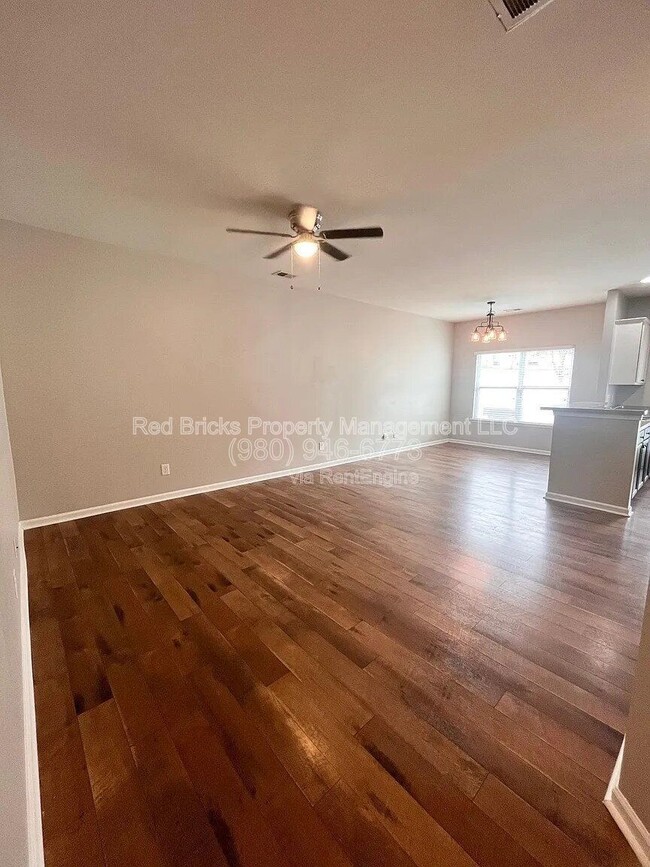 Building Photo - 4630 Craigmoss Ln