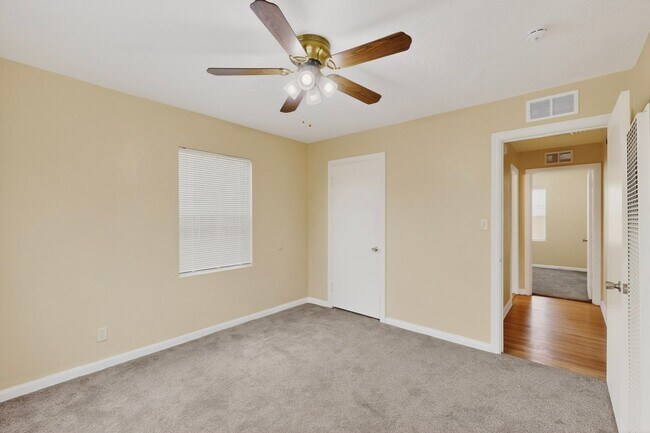 Building Photo - 714-714 Madison St NE