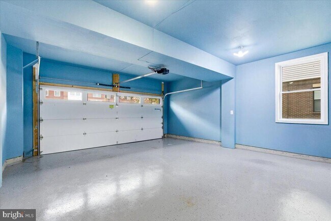 Building Photo - 23551 Buckland Farm Terrace