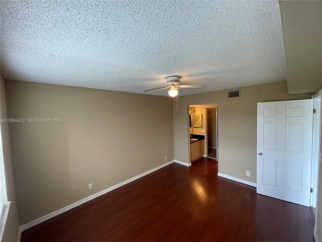 Building Photo - 2829 N Course Dr