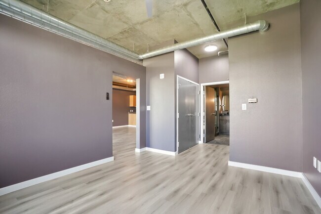 Building Photo - Large 2 Bedroom Loft in LoDo with Amazing ...